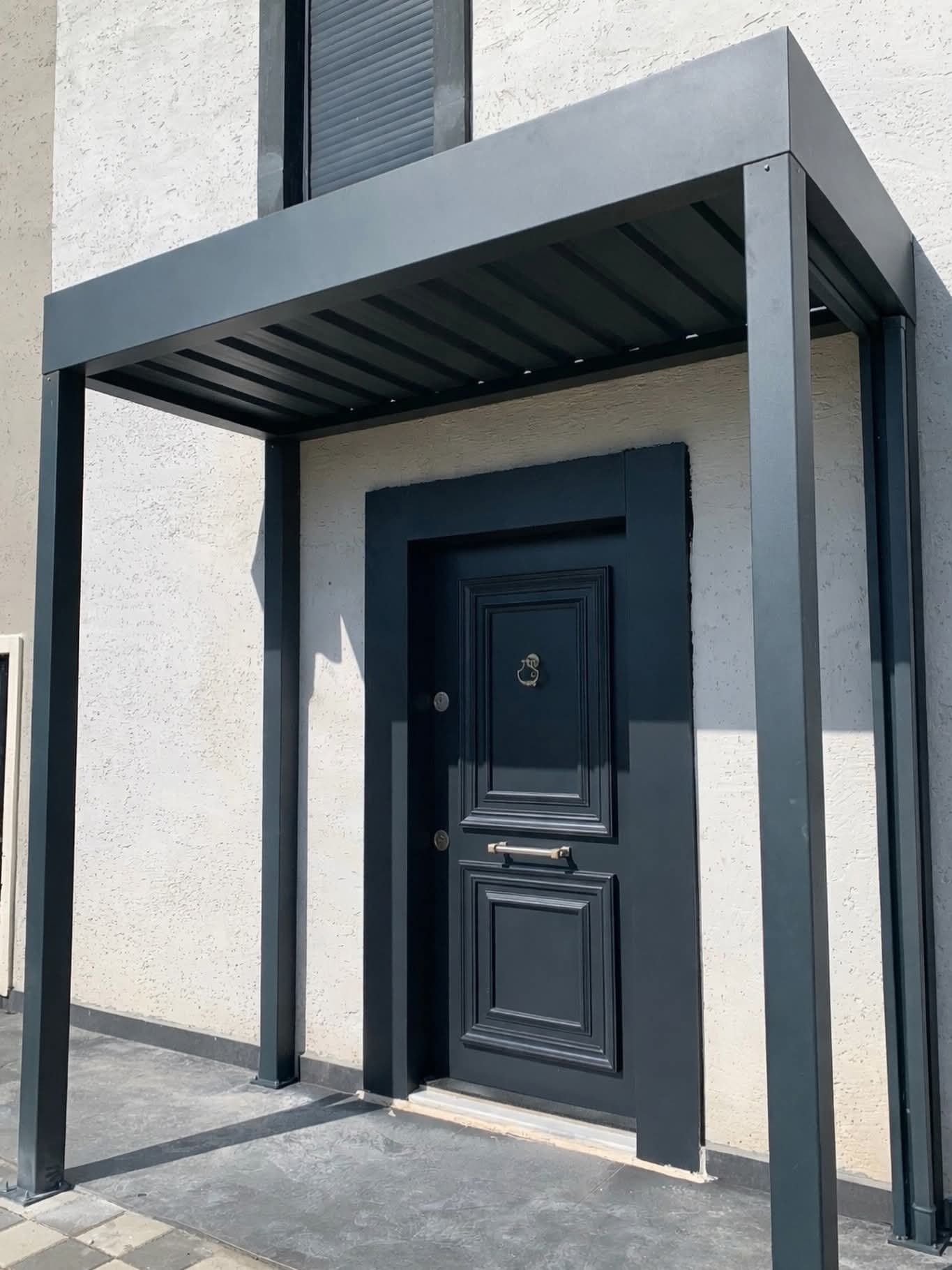 Villa Ana Giriş Kapısı ve Saçak Sundurması